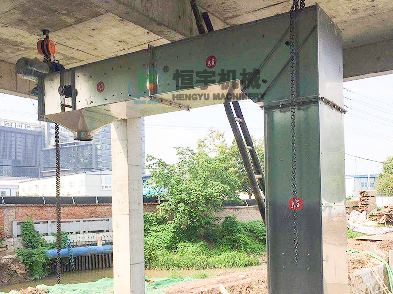 江蘇某環?？萍加邢薰?Z型提升機