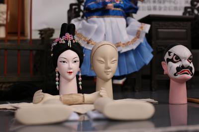 南北相映 漳州布袋戲進(jìn)京記，非遺傳承人與北京戲迷的胡同對(duì)話(huà)